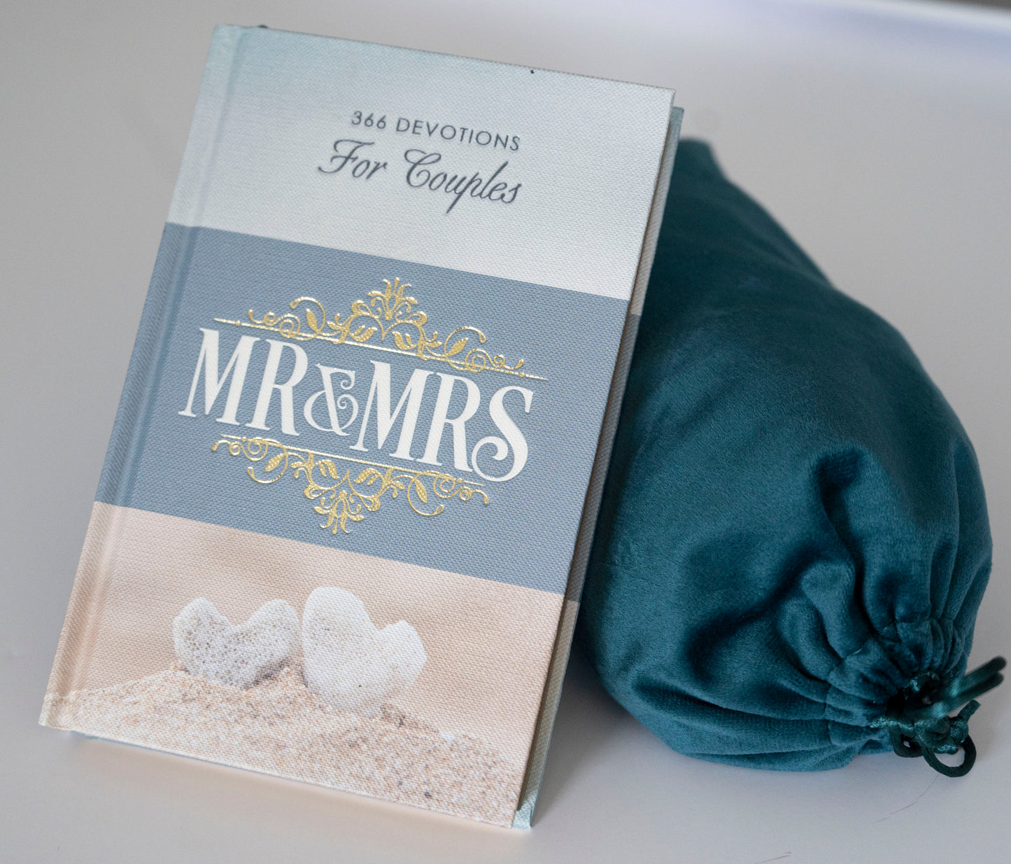 Mr & Mrs 366 Devotions For Couples